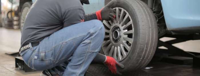 When occurs the tires stop rotating